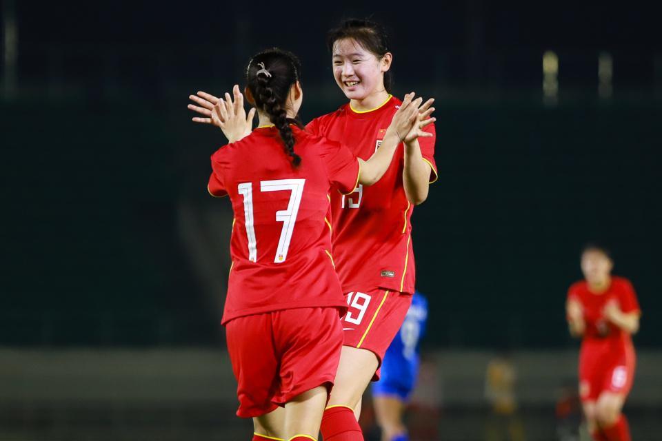 下载开云-U20女足三连胜晋级！20年第一次，轰6球0失球，肖亚飞建功